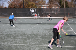 Pandemi Mendorong Orang Ke Tenis Dan Golf